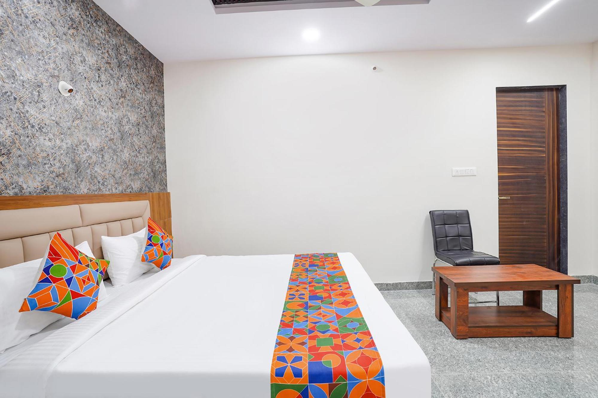 Fabhotel Platinum Palace - Nr Magadi Main Road Bangalore Exterior foto