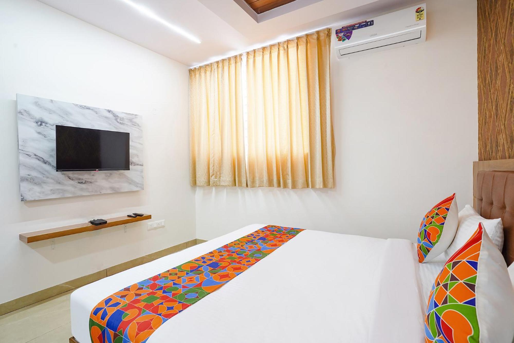 Fabhotel Platinum Palace - Nr Magadi Main Road Bangalore Exterior foto